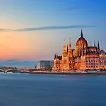 - Museum View